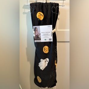 New Rae dunn halloween BOO blanket